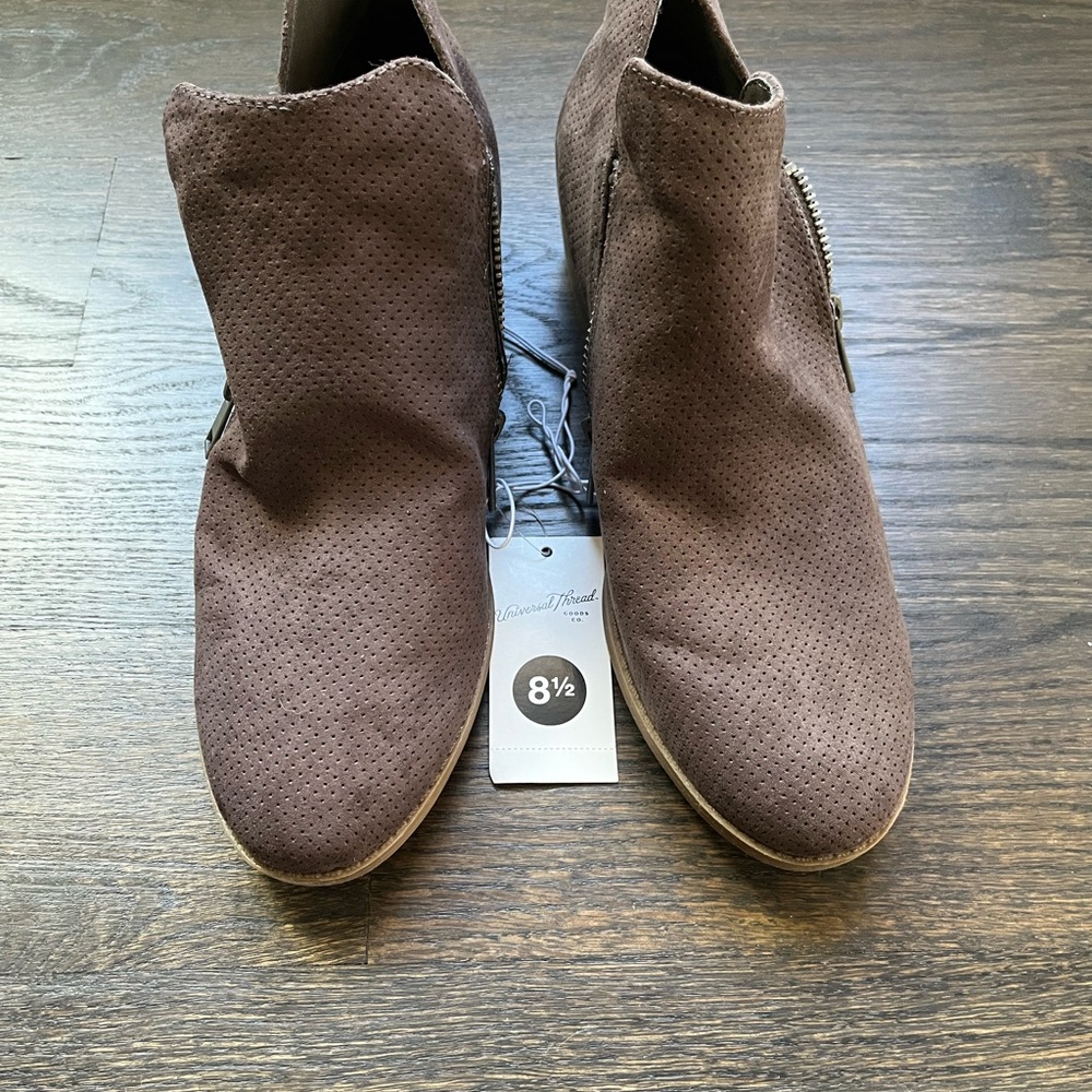 Universal Thread Brown Ankle Boots